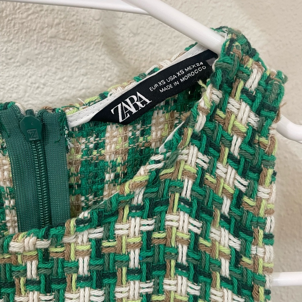 Zara Green and White Houndstooth Pinafore Mini Dress Blogger’s Favorite - Picture 6 of 12